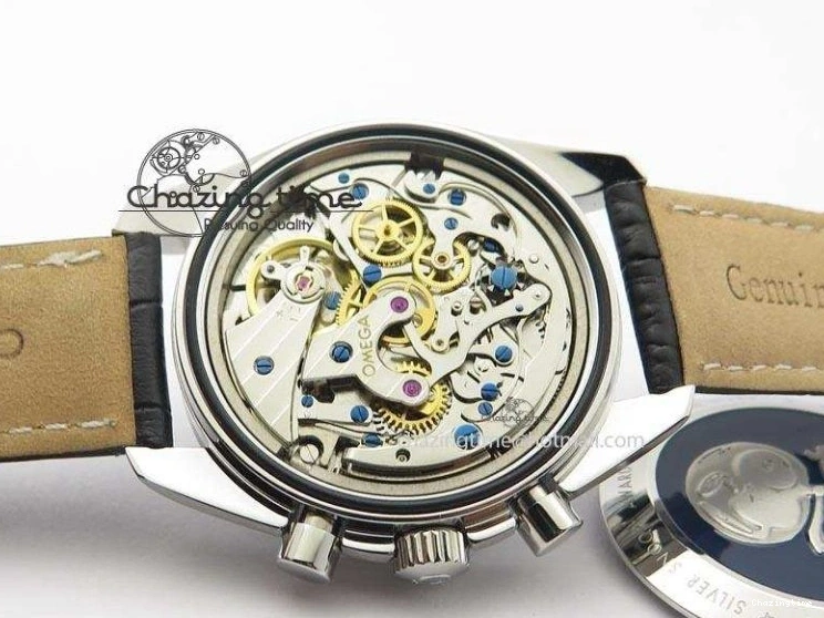 1228 Vibrant Speedmaster JHF SS Snoopy Award 45th Anniversary White Dial On Black Leather Strap 8238